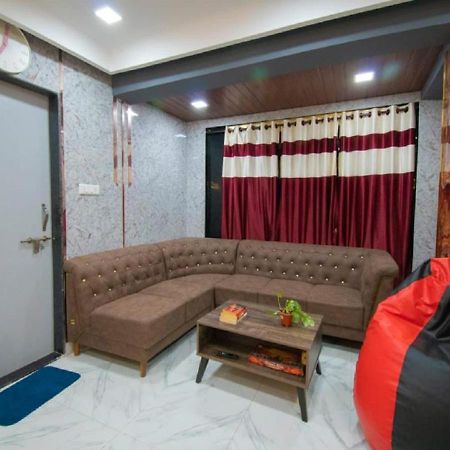 Tatva Villa , ロナバラ エクステリア 写真