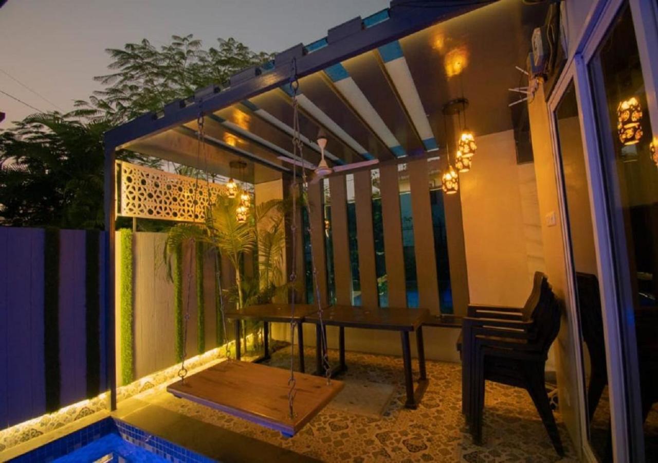 Tatva Villa , ロナバラ エクステリア 写真