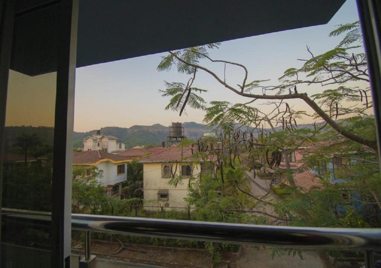 Tatva Villa , ロナバラ エクステリア 写真